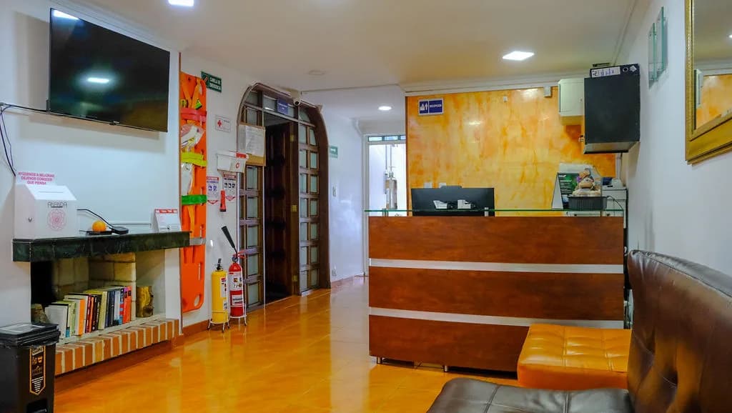 Área de recepción y sala de espera de Ananda